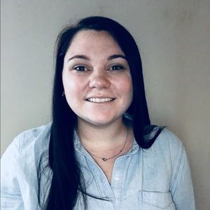 Meet your Posher, Brooke